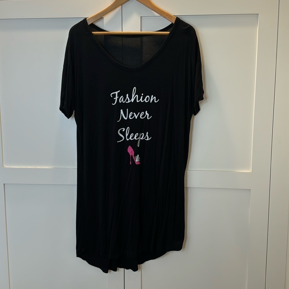 Black Nightwear Dress ”Fashion Never Sleeps” OS